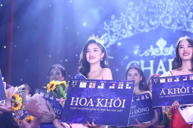Hoa khôi ĐH Luật và loạt thành tích khiến dân tình’ choáng váng’: Thủ khoa đầu ra THPT Chu Văn An, được tuyển thẳng loạt đại học danh giá