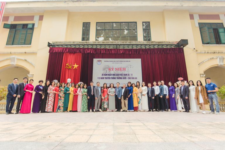 Lễ kỷ niệm 39 năm ngày nhà giáo Việt Nam 20.11- 113 năm truyền thống trường Bưởi Chu Văn An