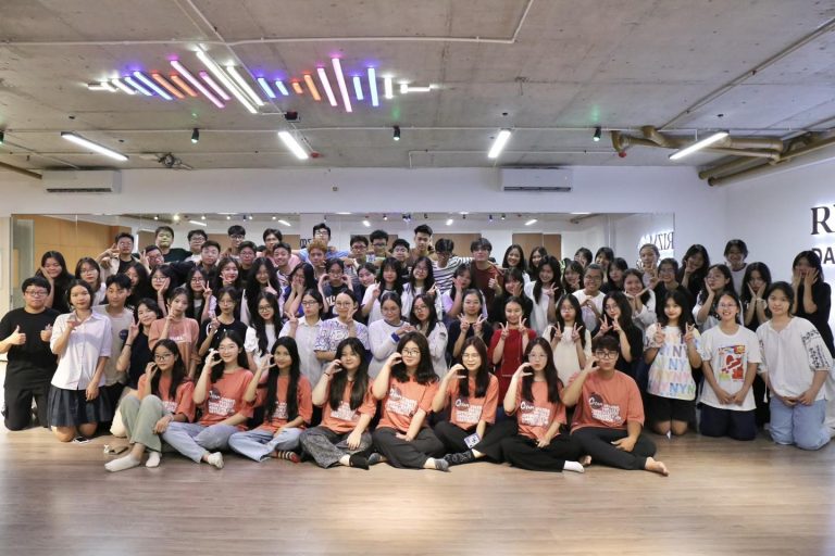 KHÓA HỌC KỸ NĂNG LÀM VIỆC TỔ ĐỘI “TEAMWORK 2023” DÀNH RIÊNG CHO HỌC SINH KHỐI 10 NĂM HỌC 2023 – 2024