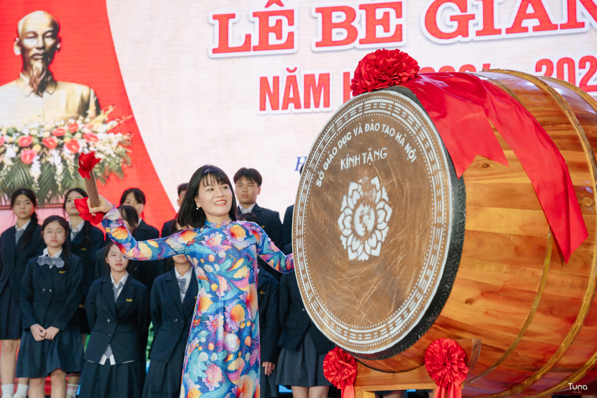 Trống bế giảng
