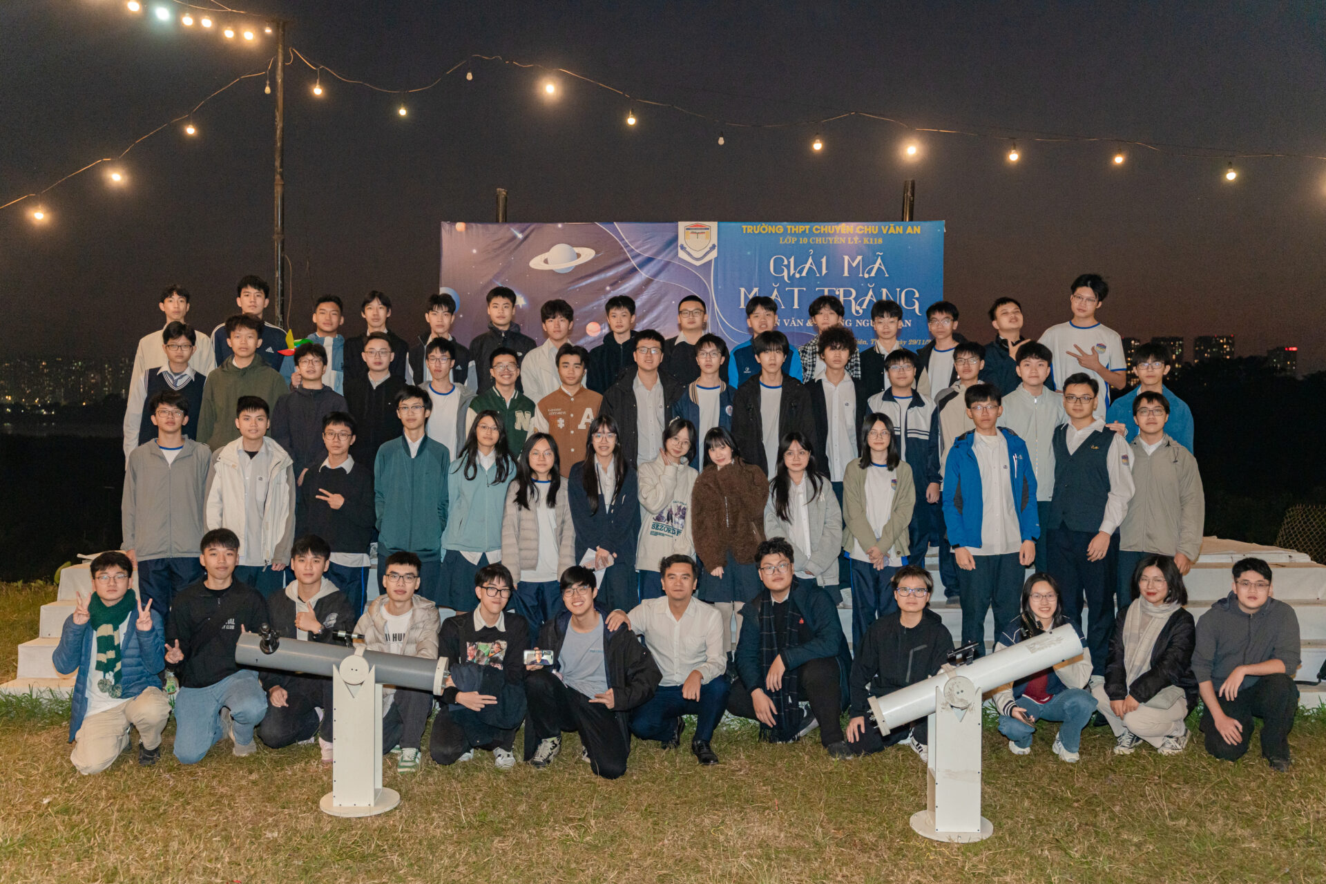 Giải mã Mặt Trăng: Khi ánh sáng sao trời chạm tới những trái tim hứng khởi khám phá thiên văn