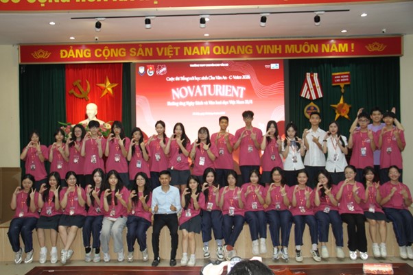 CUỘC THI “TIẾNG NÓI HỌC SINH CHU VĂN AN C-VOICE 2026”:  NƠI BẢN NGÃ ĐƯỢC ĐÁNH THỨC TỪ TRANG SÁCH